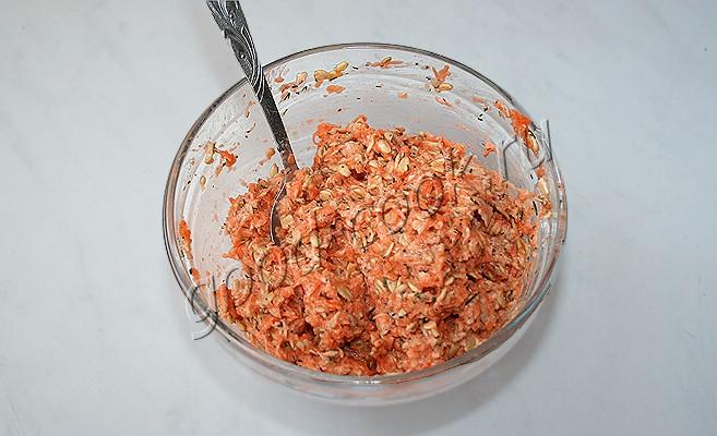 постные морковно-овсяные оладьи (соленые)