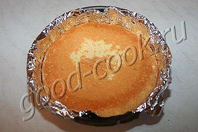 бисквитный пирог с айвой и орехами