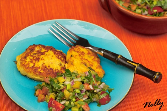 Легкий и ароматный соус к мясу курицы, рыбе или овощным блюдам Салса из запеченных томатилло Ингред... - 3