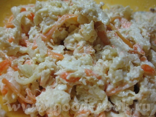 Салат из редьки с куриным филе и морковью