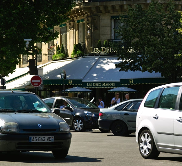 8. Saint-Germain-des-Prйs. Два кафе. Les Deux Magots (6 Place St Germain des Prйs) и Cafй de Flore...