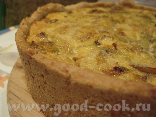 Киш с кабачками и капустой