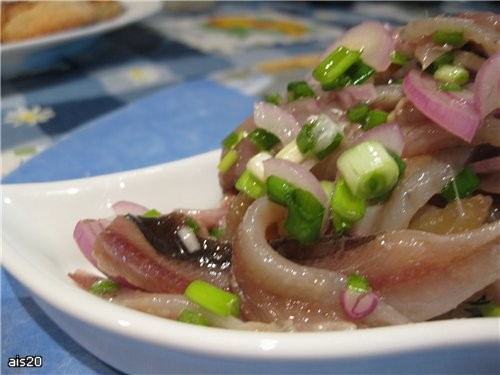 Салат с килькой