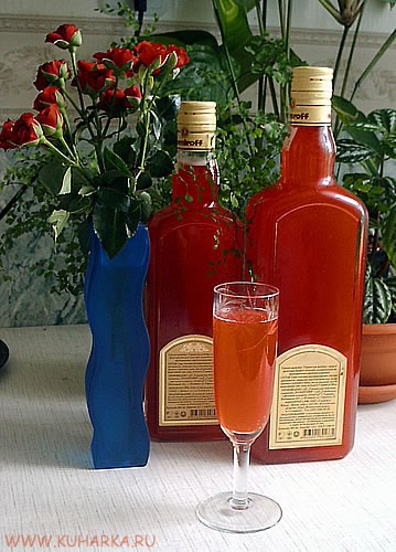 "КЛУБНИЧНОЕ ВИНО"