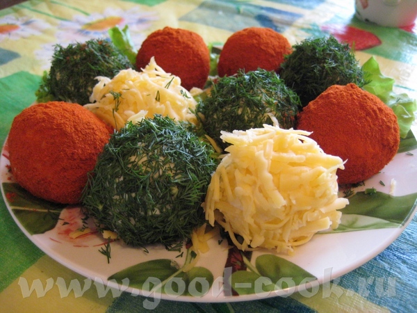 а я вам тоже сырную вкусняшку принесла