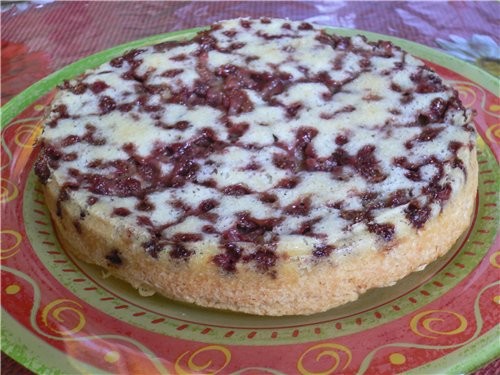 И шарлотка с земляникой