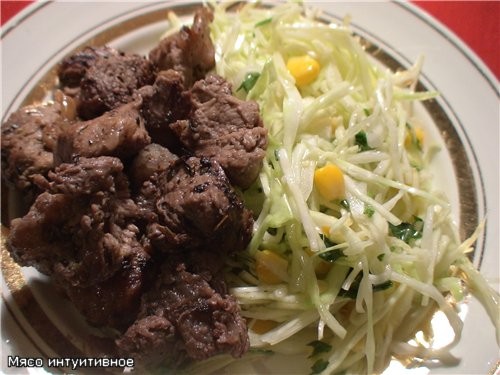 Меня вчера тоже муж баловал на кухне - готовил мясо под своим собственным названием "Мясо интуитивн...