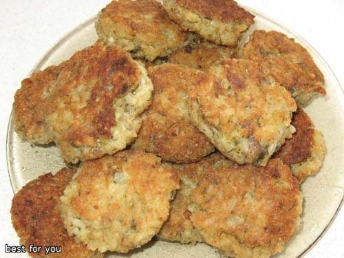У нас сегодня на обед были вот такие вкуснятины: Рисовые котлеты Мясо с соленными грибами и сыром о...