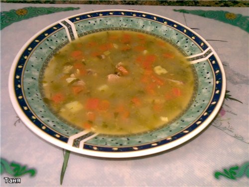Очередной наш обед: Гороховый суп Зеленый плов Мясо с картошкой Салат из огурцов с йогуртом Блины У...