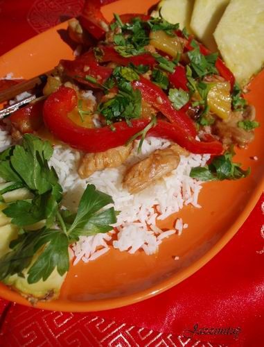 Люблю готовить с ананасом,делаю такой томатный соус с мяском и кусочками ананаса,mmm - 3