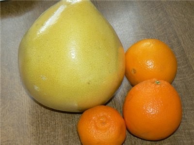 Сегодня на обед у меня была кортошечка "Пюрэ" с овощным салатиком а на ужин вот-такая Помела, не вс... - 2