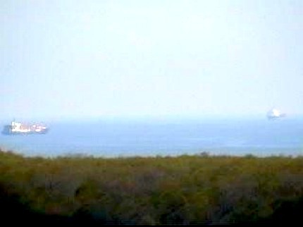 А чуть-чуть в право - Черное море с карабликами