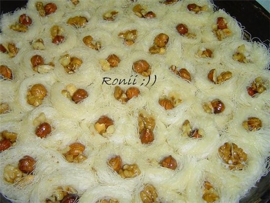 Ош аль асфур - сладкие гнезда с фисташками 05e1d3f5d9ee7c24aa8ffc70d7765043