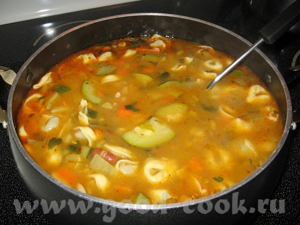 Спасибо, Оля, отхлебнула чуток, вкусно, когда жарко то что надо, пироги- вкусные тоже ,а у нас сего...