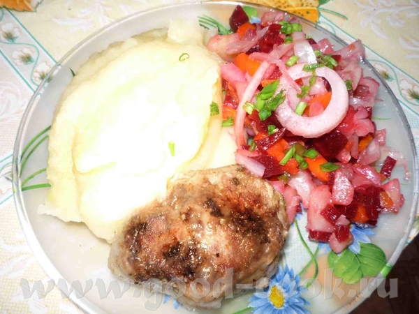 девочки все очень вкусно и аппетитно особенно лагман понравился несу и я свои тарелочки пюре с катл...