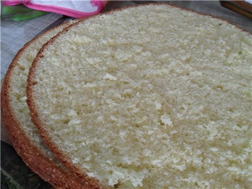 Торт " вкусный" Бисквит я делала по рецепту от Лиды бисквит- 3 яйца 1 стакан сахара мука около стакана я делаю так - 2