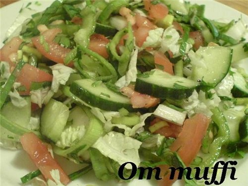 Девоньки, разнообразие вкуснятин шокирует Умнички с золотыми ручками пицца быстрая салат "весенний"... - 2