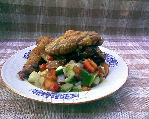 ЗАПЕЧЁНЫЕ КУРИНЫЕ КРЫЛЫШКИ В КЕФИРНО-КУНЖУТНОМ МАРИНАДЕ 1,2 кг куриных крылышек 1 большая луковица... - 3
