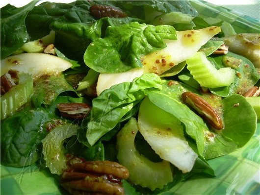 Хочу предложить вам вкусный и полезный весенний салат, я его взяла из новой книги (недавно купила) - 2
