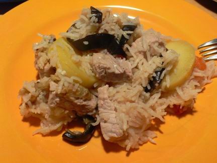 итак: это Маклюбе с мясом по Викиному рецепту (уже просто на тарелке, я его и не опрокидывала, прос...