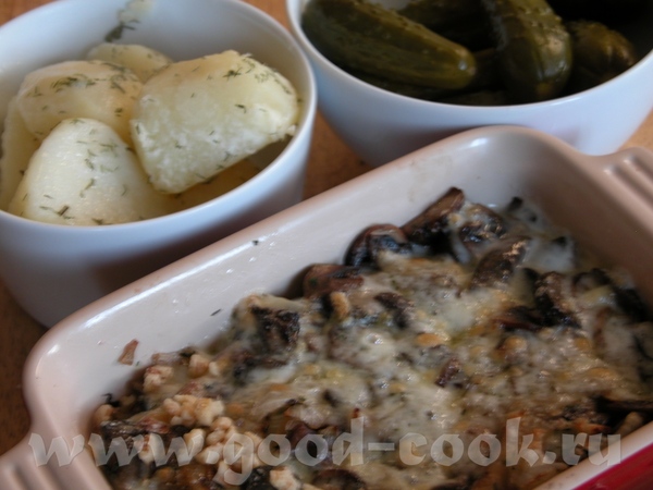 ГРИБЫ ЗАПЕЧЁНЫЕ С СЫРОМ Грибы (можно дикие, можно культивируемые) Лук (можно и обойтись, но мне с н...