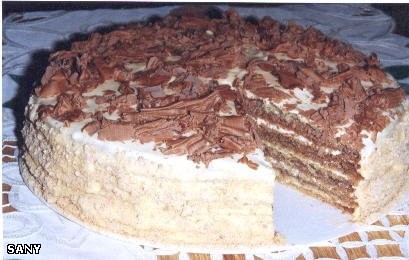 Очень нежный и изысканный вкус, благодаря сочетанию шоколада ,апельсина и меренге