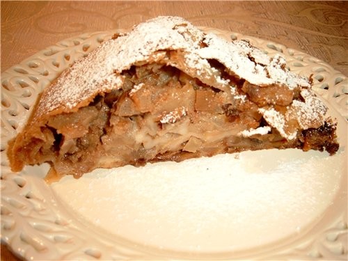 Венский яблочный штрудель - Wiener Apfelstrudel из книги "Nockerl, Knцdel, Scmarrn und Strudel
