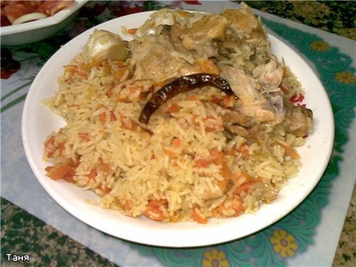 Плов с курицей Манты с мясом и зеленью и рулеты с мясом и тыквой Лагман Манты с картошкой Паровые р...