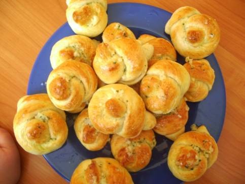 Закусочные булочки с чесноком и петрушкой