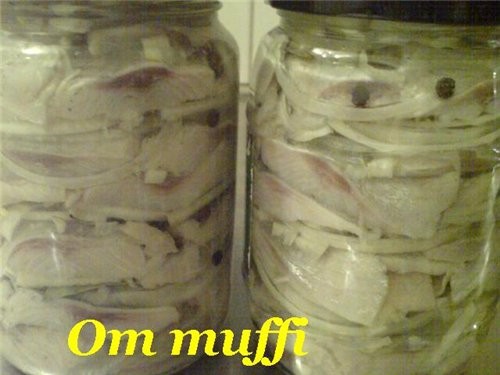 СЕЛЬДЬ МАРИНОВАННАЯ Когда мы покупаем селёдку (уже солёную), то за несколько дней до подачи на стол... - 4