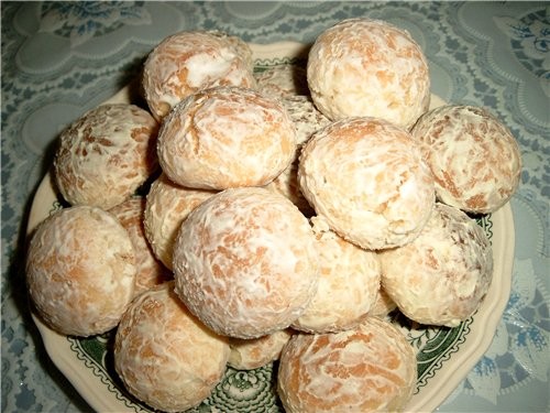 ПРЯНИКИ 3 яйца 0,5 кг сахара 3 банки (по 200г) сметаны 1 ст
