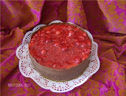 Это мой вчерашний тортик, назвала я его малиновым баловством