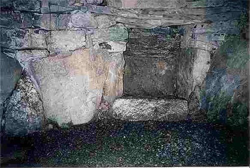 x  Knowth   Knowth x  Newgrange   Newgrange  ... - 2