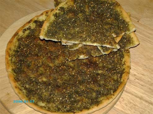 Как я уже говорила, с затаром пекут очень вкусные лепёшки