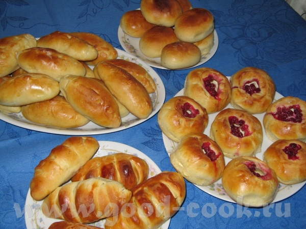 Угощайтесь на ночь глядя разнообразными пирожками