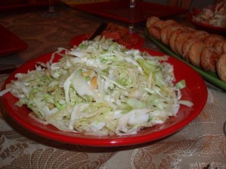 Девятислойным Мексиканский дип и кукурузные чипсы к нему(рецепт в теме) Капустный салат с семечками... - 3