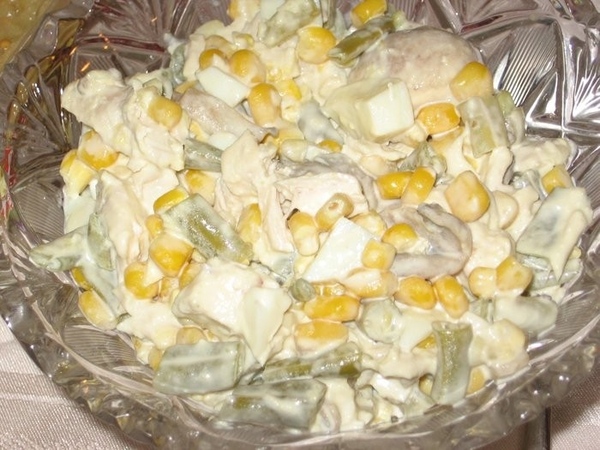 Салат "Болгарский" с грибами Оливье Салат из зеленой фасоли и куриного мяса Рыбный холодец - 3