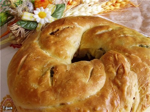 Пирог-кольцо с мясом и яйцом 620 мл молока 2 ч