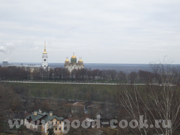 Водонапорная башня А это вид сверху башни И снова Успенский собор, вид с другой стороны А это знаме... - 2