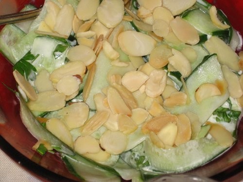 Салат с огурцами и миндалем (от с кукинга, словами автора) 3 небольших огурца (или 1 большой салатн... - 3