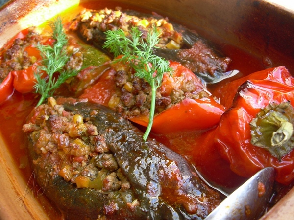 Девочки принесла вам угощение очень вкусное, за основу брала азербайджанское блюдо, но меня унесло...