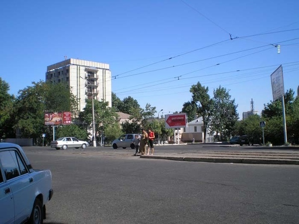 В Ташкенте на все углах арбузно-дынные горки - 2