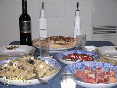 ИТАЛьЯНСКИИ УЖИН КУСОЧКИ ДЫНИ С ПРОШУТО ПАСТА С ОЛИВКАМИ И АРТИШОКАМИ 500 г пасты (типа фарфалле) 4...