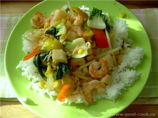 Соте из овощей с креветками в азиатском стиле