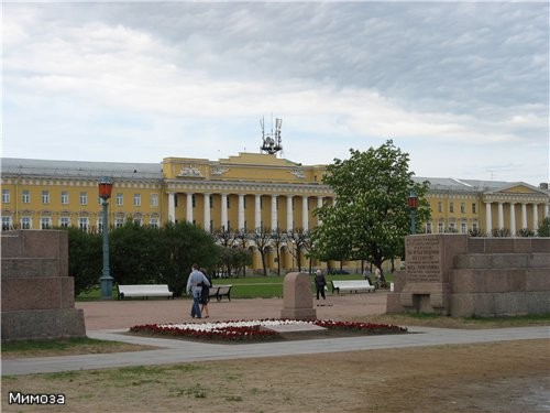 Казармы лейб-гвардии Павловского полка - одна из первых в Санкт-Петербурге значительных работ архит...