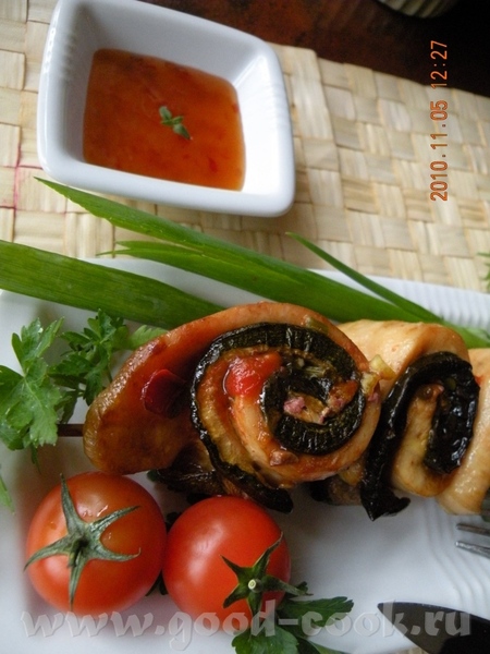 ШАШЛЫК ИЗ КУРИНОЙ ГРУДИНКИ С КАБАЧКОМ Рецепт очень прост,готовится быстро