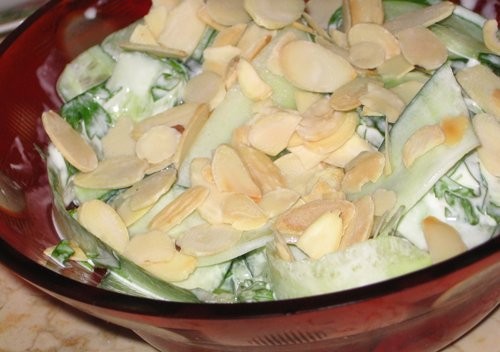 Салат с огурцами и миндалем (от с кукинга, словами автора) 3 небольших огурца (или 1 большой салатн... - 2