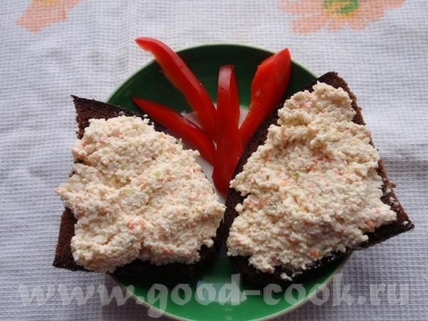 Жареное филе свежей салаки Салат - паштет из крабового мяса я только зелень купить забыла,но все ра... - 2