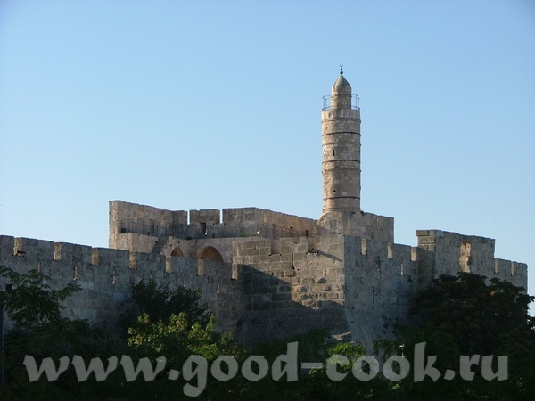 Весь Иерусалим выстроен из белого известняка или Иерусалимского камня (последние годы дома стали пр... - 4
