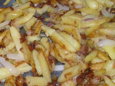 Я ела картошечку с селедкой Мужчинкам мяско пожарила